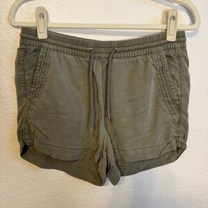 Divided H&M Lyocell Olive Green Women's Shorts - 4